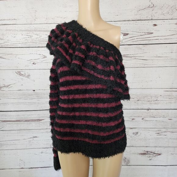 Wayf Ruffled One Shoulder Sweater Small NWT - Picture 1 of 4